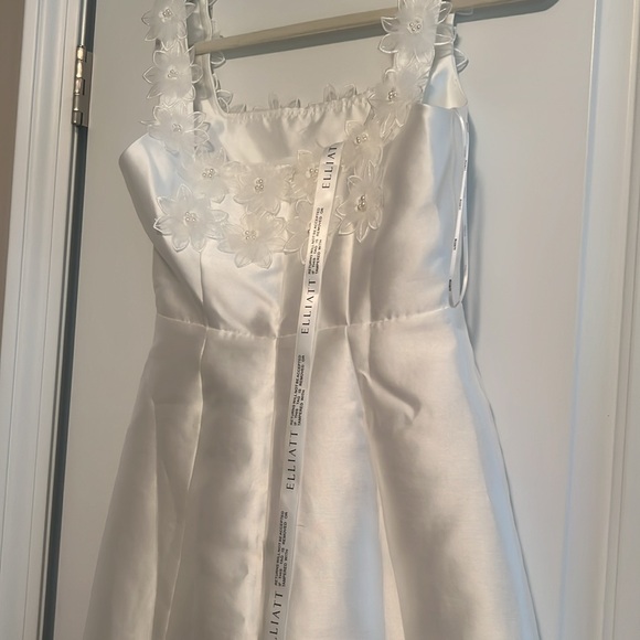 New with tags ELLIATT Elder Dress in White - Picture 6 of 7